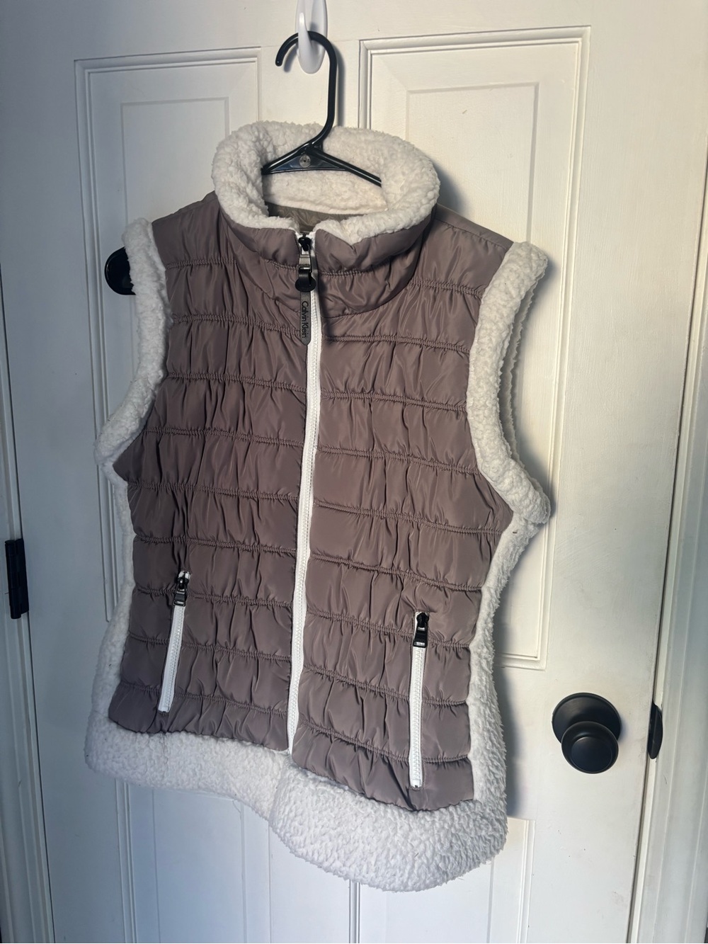 Calvin Klein Taupe Quilted Vest with White Sherpa Trim Size Large